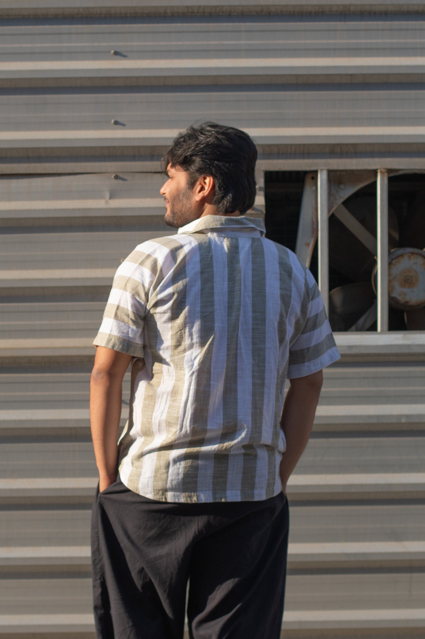 Live-in Shirt: White/green stripes (Unisex)