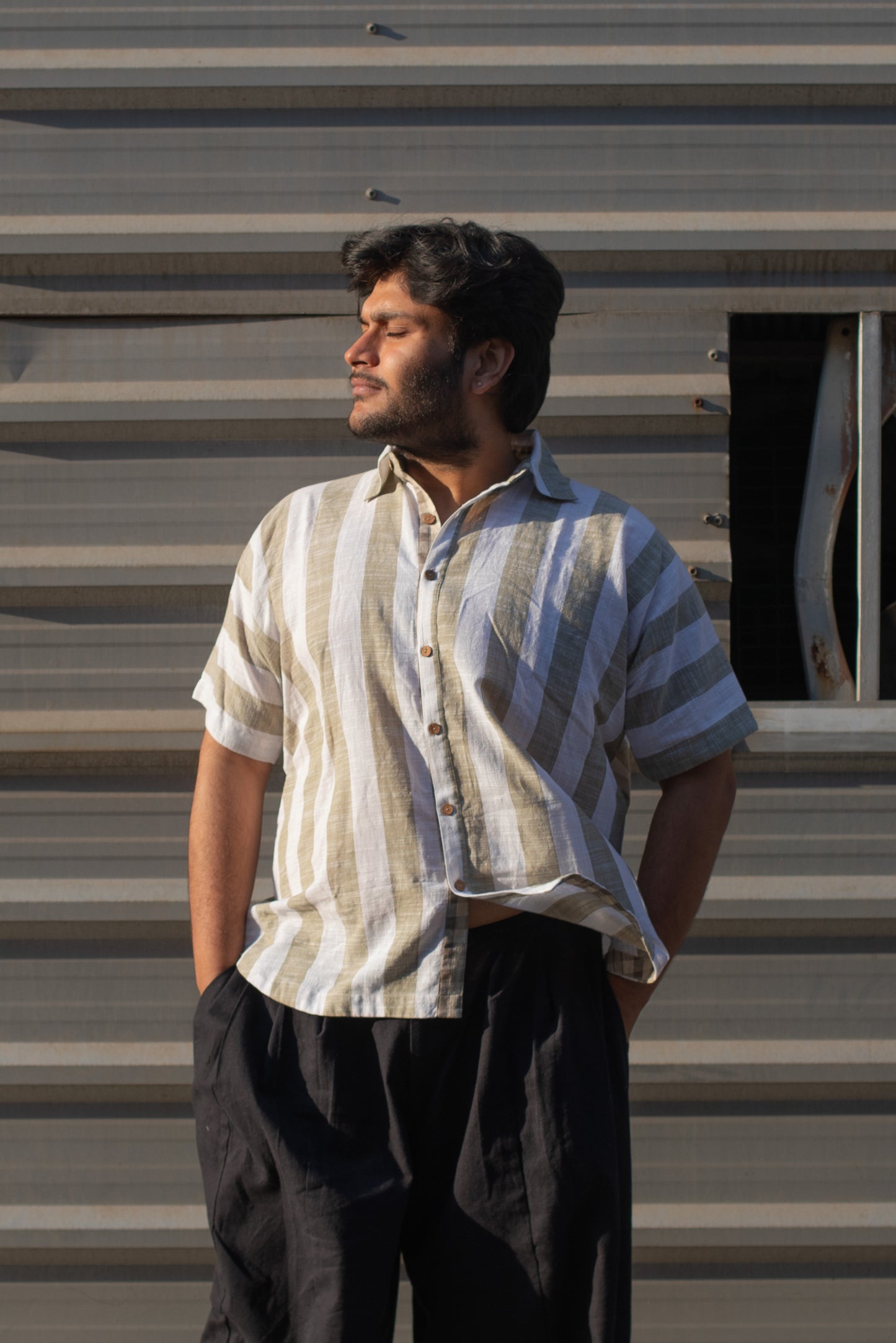 Live-in Shirt: White/green stripes (Unisex)