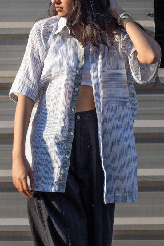 Live-in Shirt: White/Black stripes (unisex)