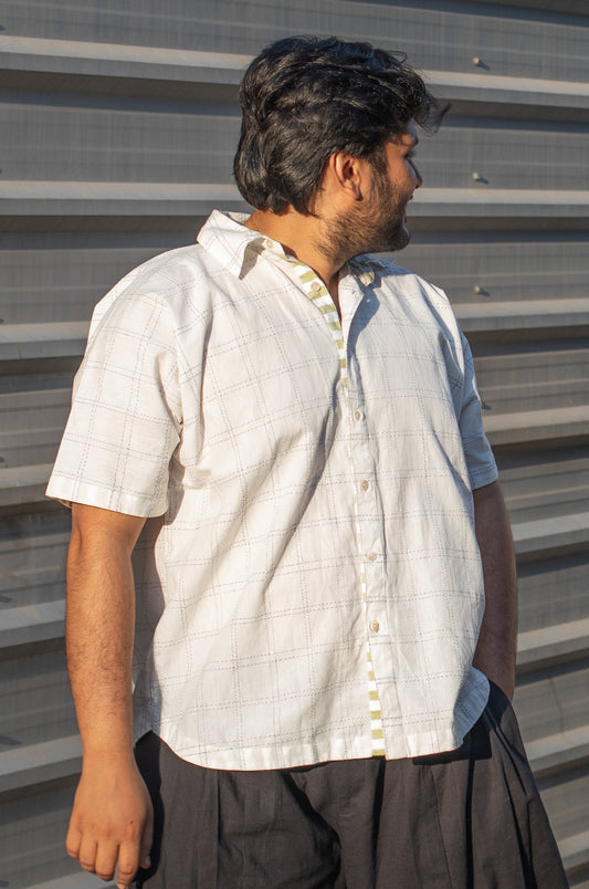 Live-In Shirt: White/green (unisex)