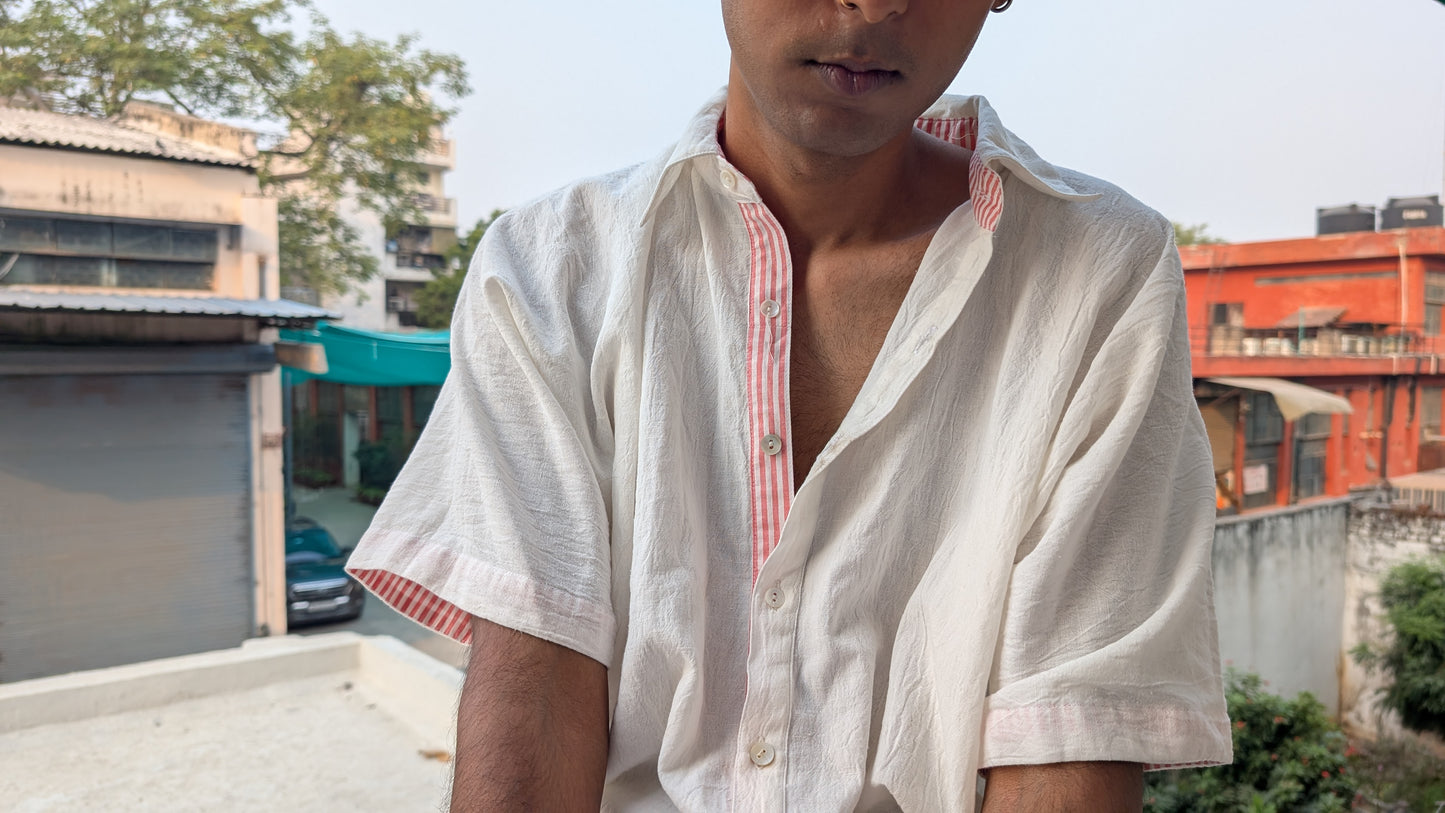 The live-in shirt: White/red